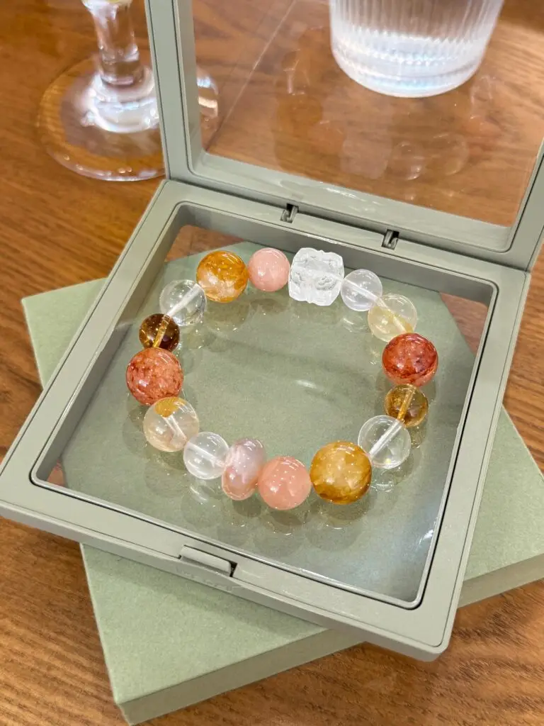 gathering moments|warm energy linger｜cheer the mood｜energy blend｜soft aura boost｜blessings accompany
