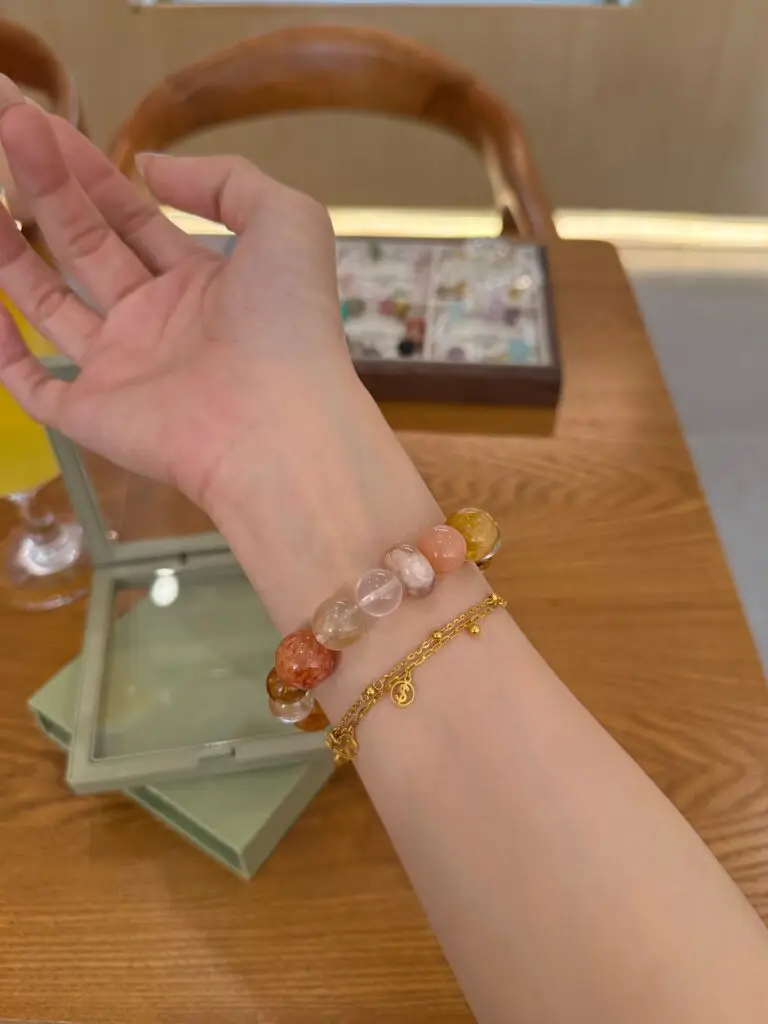 gathering moments|warm energy linger｜cheer the mood｜energy blend｜soft aura boost｜blessings accompany